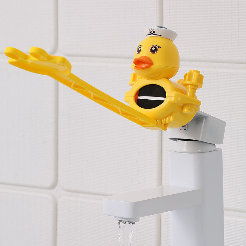 Niedliche kleine gelbe Enten-Wasserhahnverlängerung