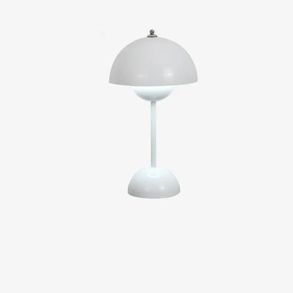 Kompakte weiße Lampe mit glänzendem Finish auf weißem Hintergrund
