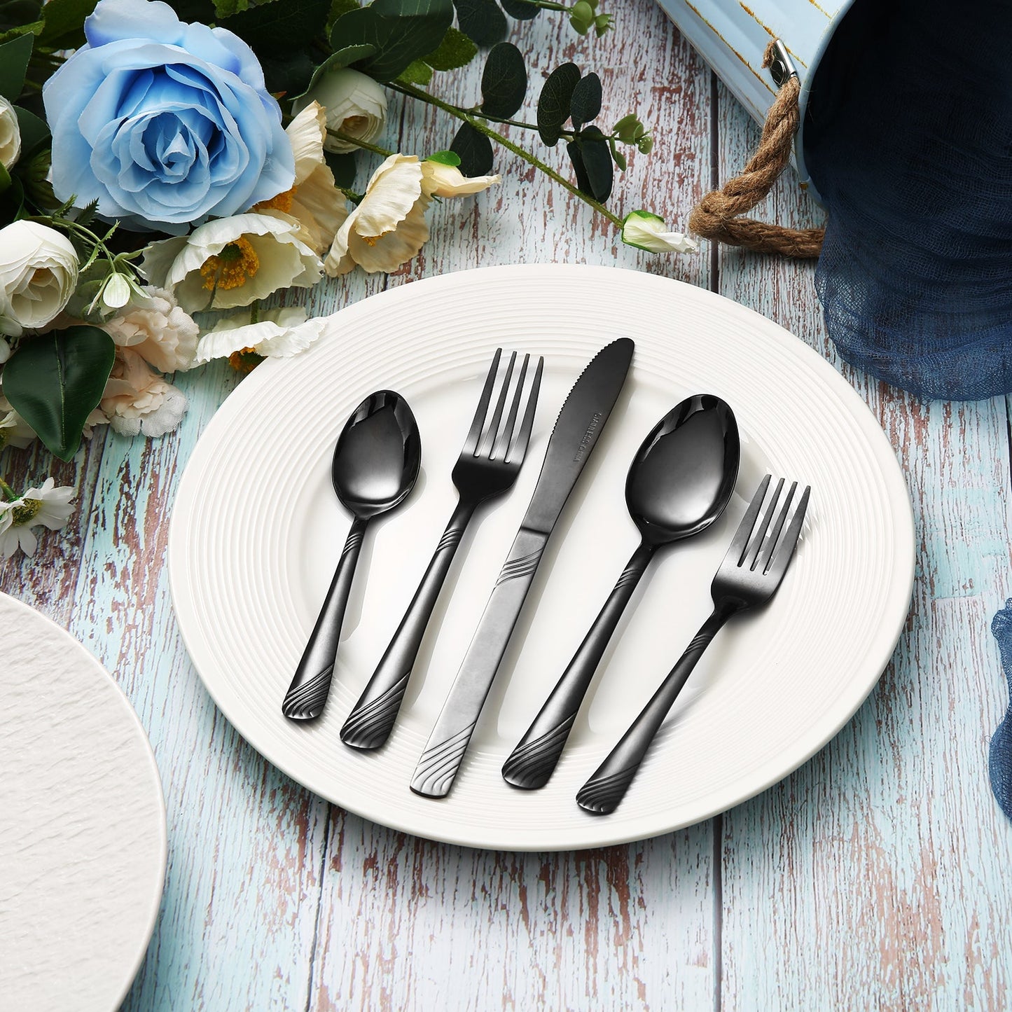 48-Teiliges Edelstahl Besteckset – Langlebiges, modernes Besteck für Restaurants, Hotels, Familienfeiern und Outdoor-Veranstaltungen – Premium-Qualität, rostbeständig, leicht zu reinigen