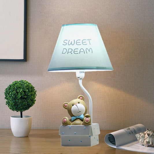 Bären Schreibtischlampe Cartoon Harz Einzelzimmer Nachttischlampe mit Kegelform Stoffschirm in Pink/Blau