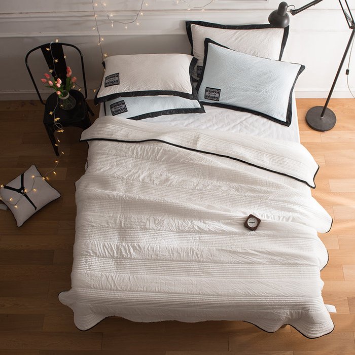 Coole seidenartige Kingsize Sommerluftetuch