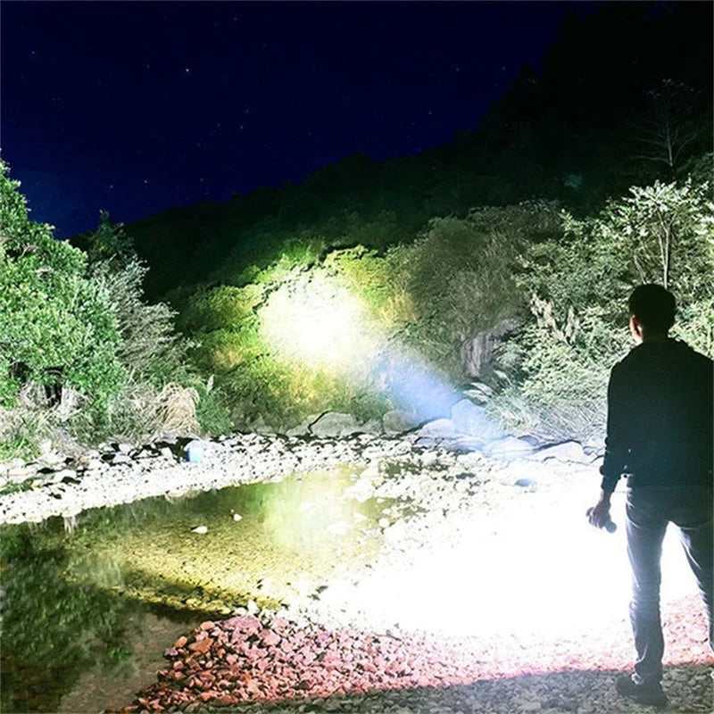 Hochleistungs-LED-Taschenlampen Camping-Taschenlampe mit 4 Lampen