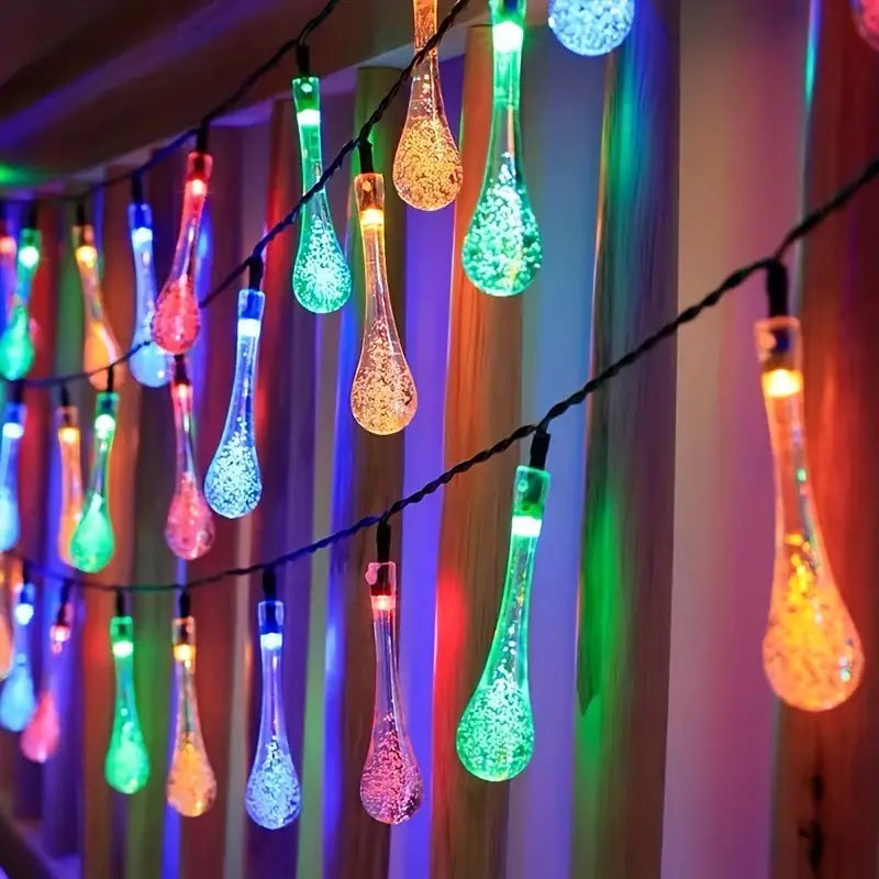 Sandsberg | Solar LED Lichterkette – Bunte Tropfenlichter für Garten, Terrasse und Dekoration