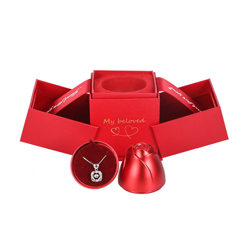 Geschenkbox mit Rosenschmuck