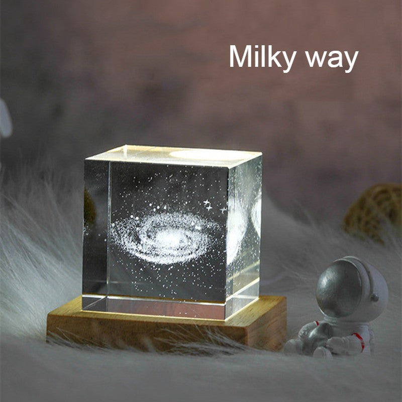 Sandsberg | 3D Galaxy Kristall Glas Würfel mit aufladbarem buntem Lichtbasis, für Geschenk & Wohnkultur