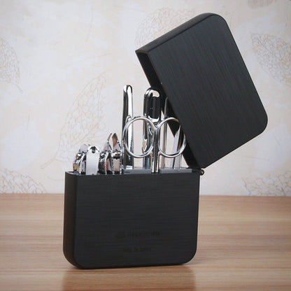 Sandsberg | 7-teilige Maniküre Set, mit 2 Nagelknipsern, Schönheitsschneider, Nagelfeile, Ohrenreiniger, für Fingernägel & Zehennägel