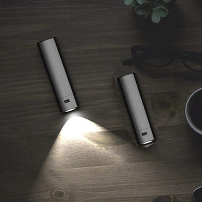 Sandsberg | 6-in-1 Kabelorganizer mit Mini-Taschenlampe und Notstrombank