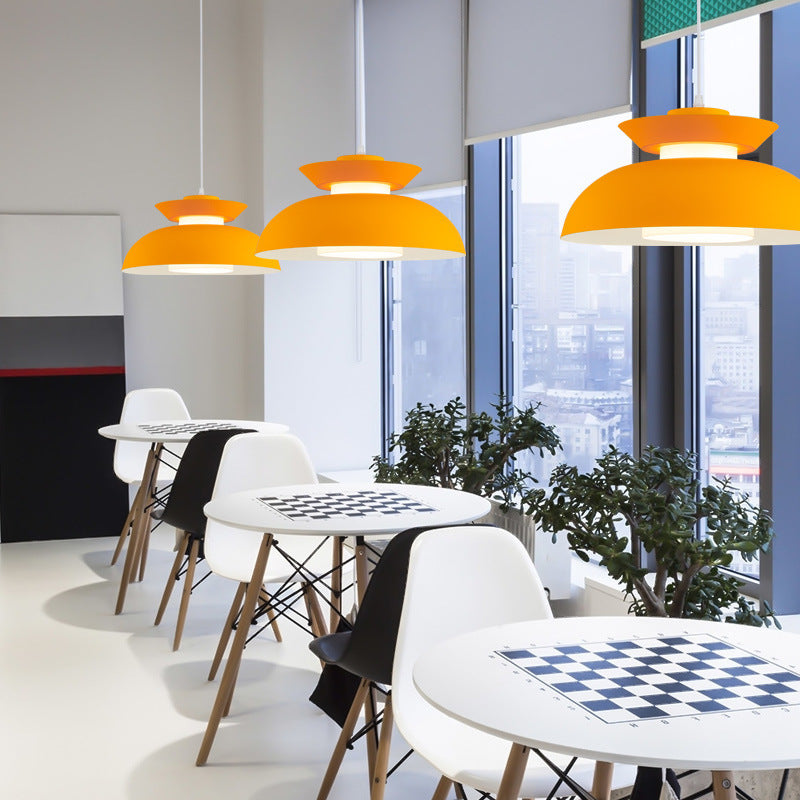 Zeitgenössische skandinavische Kuppel aus Aluminium Acryl 1-Licht Pendelleuchte für das Wohnzimmer