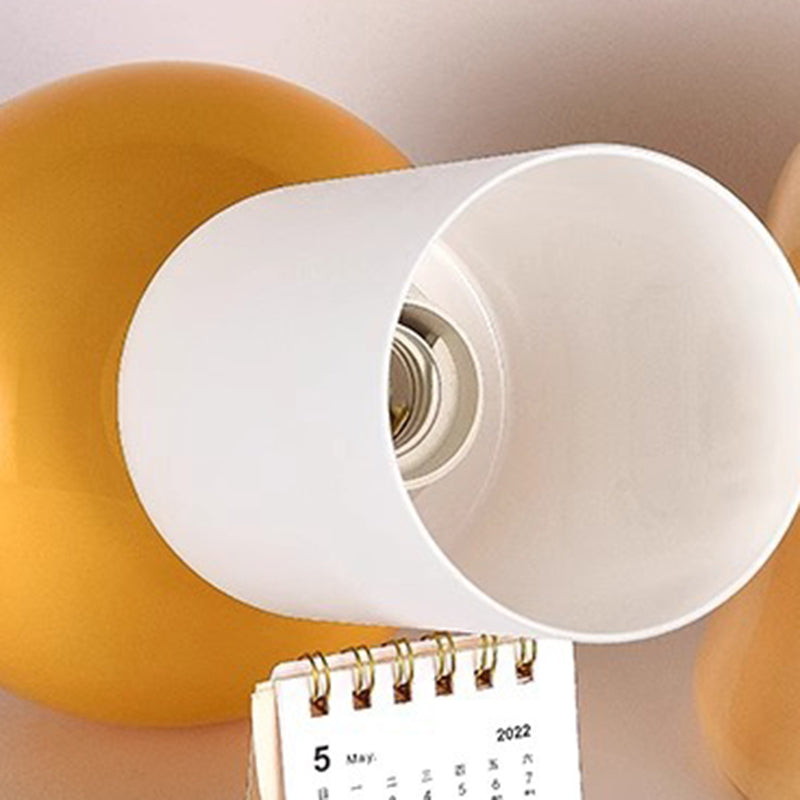 Zeitgenössische skandinavische cremefarbene Pilzform runde Glas 1-Licht Tischlampe für das Schlafzimmer
