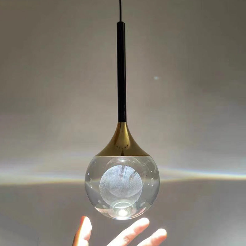 Zeitgenössische skandinavische Qualle Orb Kristall Eisen Aluminium LED Pendelleuchte für Schlafzimmer