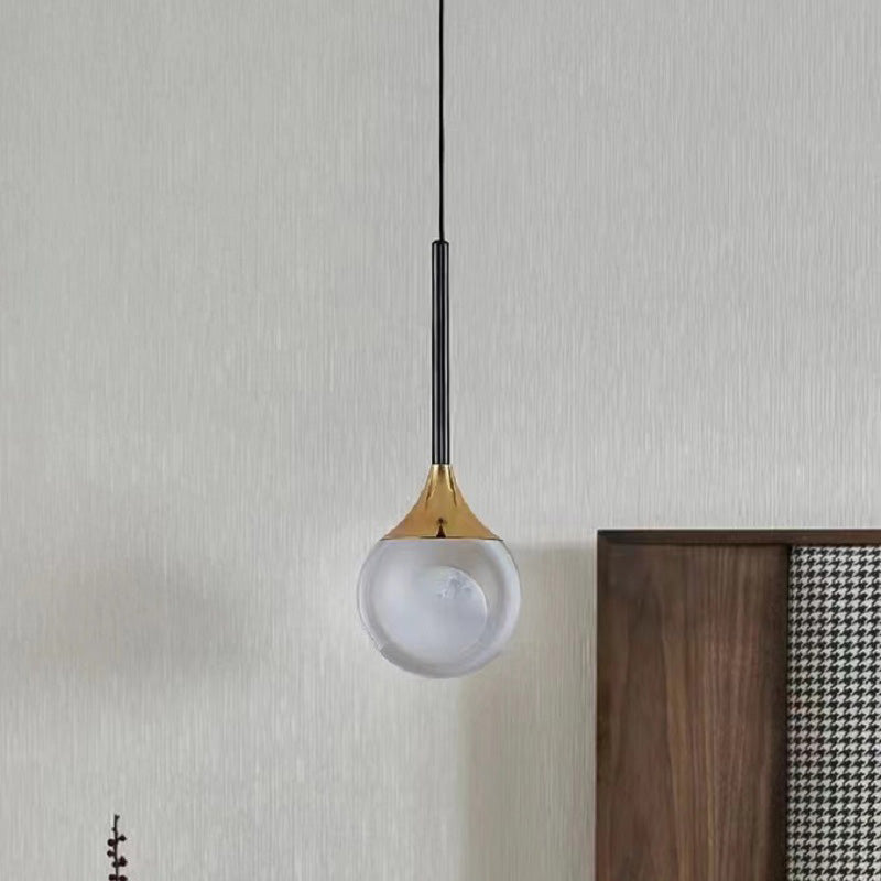 Zeitgenössische skandinavische Qualle Orb Kristall Eisen Aluminium LED Pendelleuchte für Schlafzimmer