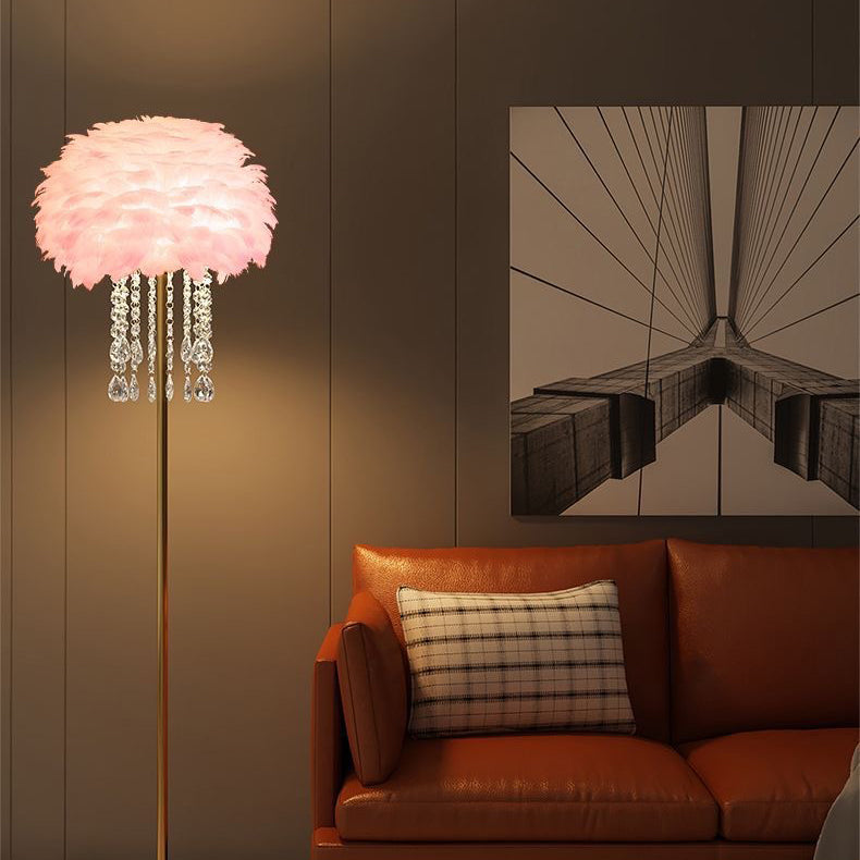 Zeitgenössische nordische Eisenfeder Kristall oval 1-Licht Stehlampe für das Wohnzimmer