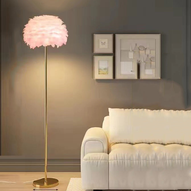 Zeitgenössische nordische Eisenfeder Kristall oval 1-Licht Stehlampe für das Wohnzimmer