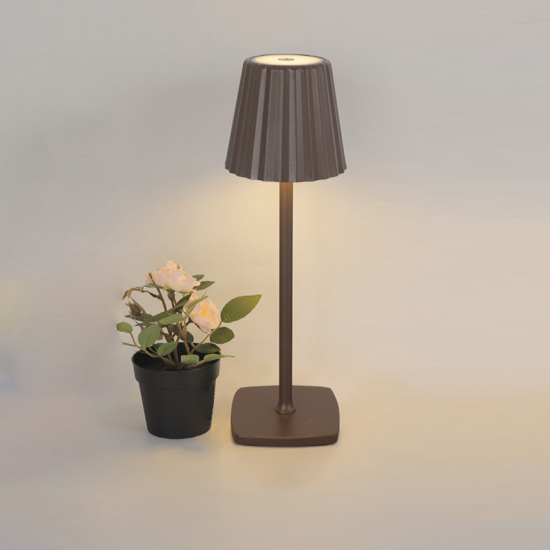 Zeitgenössische skandinavische wiederaufladbare Eisen Acryl Falten Zylinder LED Tischlampe Nachtlicht für Schlafzimmer