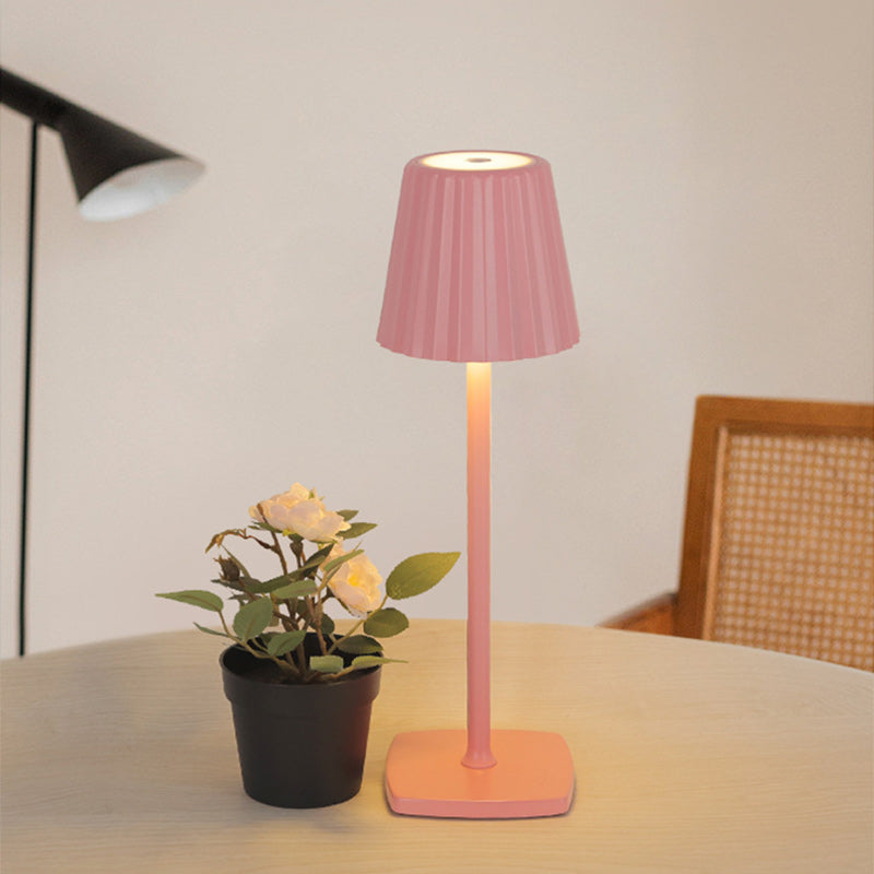 Zeitgenössische skandinavische wiederaufladbare Eisen Acryl Falten Zylinder LED Tischlampe Nachtlicht für Schlafzimmer