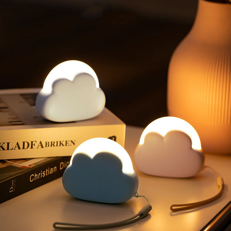 Zeitgenössische Nordische Wiederaufladbare ABS PP Wolke LED Kleine Tischlampe Nachtlicht Für Nachttisch