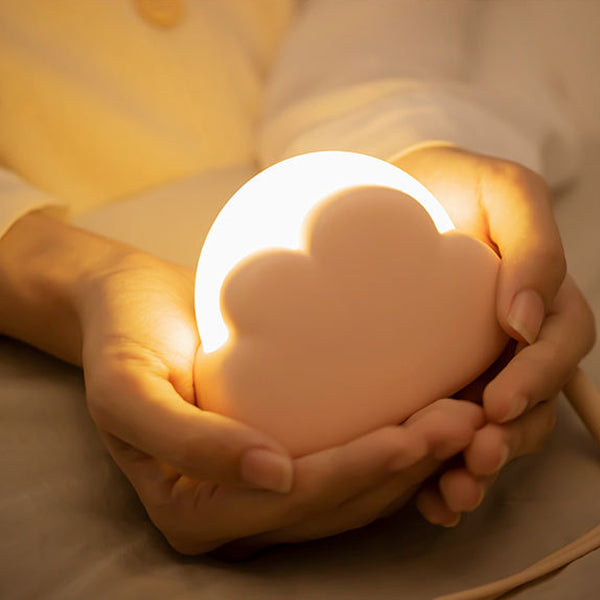 Zeitgenössische Nordische Wiederaufladbare ABS PP Wolke LED Kleine Tischlampe Nachtlicht Für Nachttisch