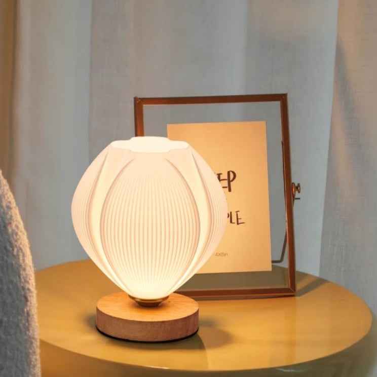 Zeitgenössische nordische Holz PLA ABS Bud Tulpe Mango gestreift 1-Licht Tischlampe Nachtlicht für Nachttisch