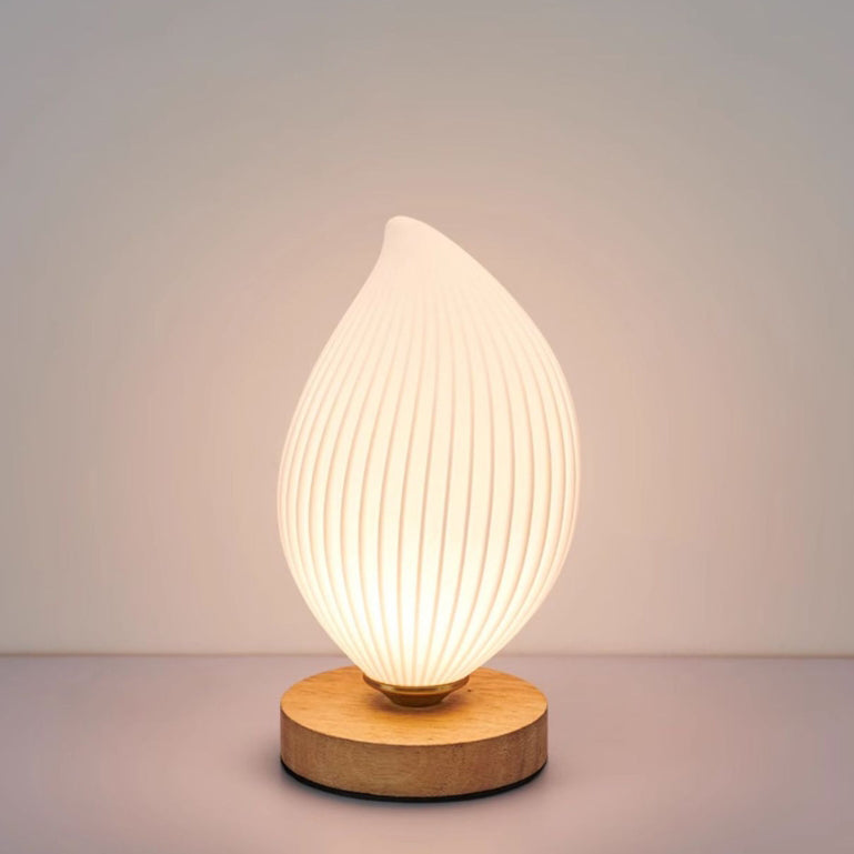 Zeitgenössische nordische Holz PLA ABS Bud Tulpe Mango gestreift 1-Licht Tischlampe Nachtlicht für Nachttisch