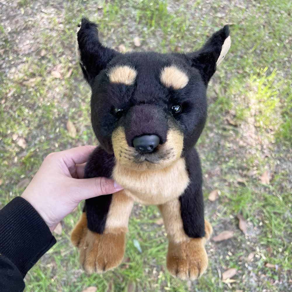 Schwarzer Hund Dobermann Plüschspielzeug