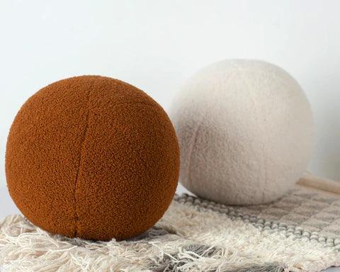Gemütlicher Plüsch Kissenball
