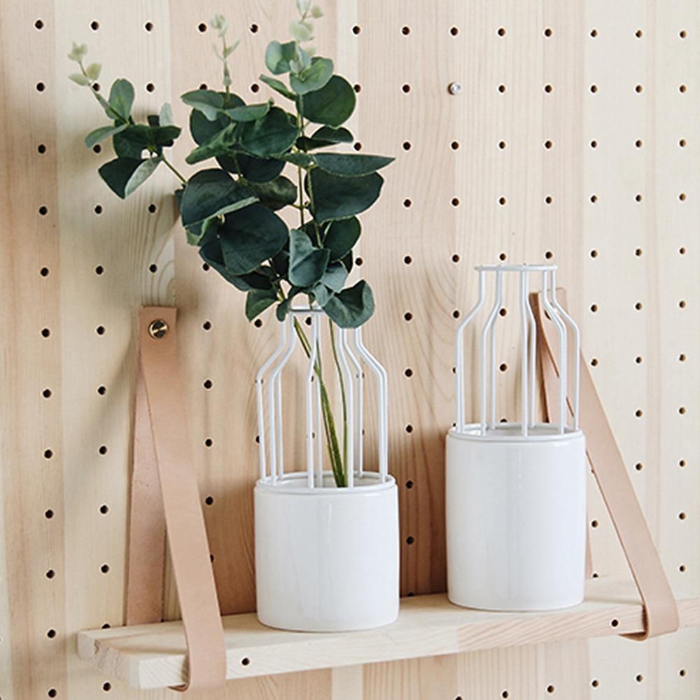 Sandsberg Eisen-Keramik Design Vase | Modernes Gittermuster | Elegante Dekoration | Für Wohnzimmer & Büro