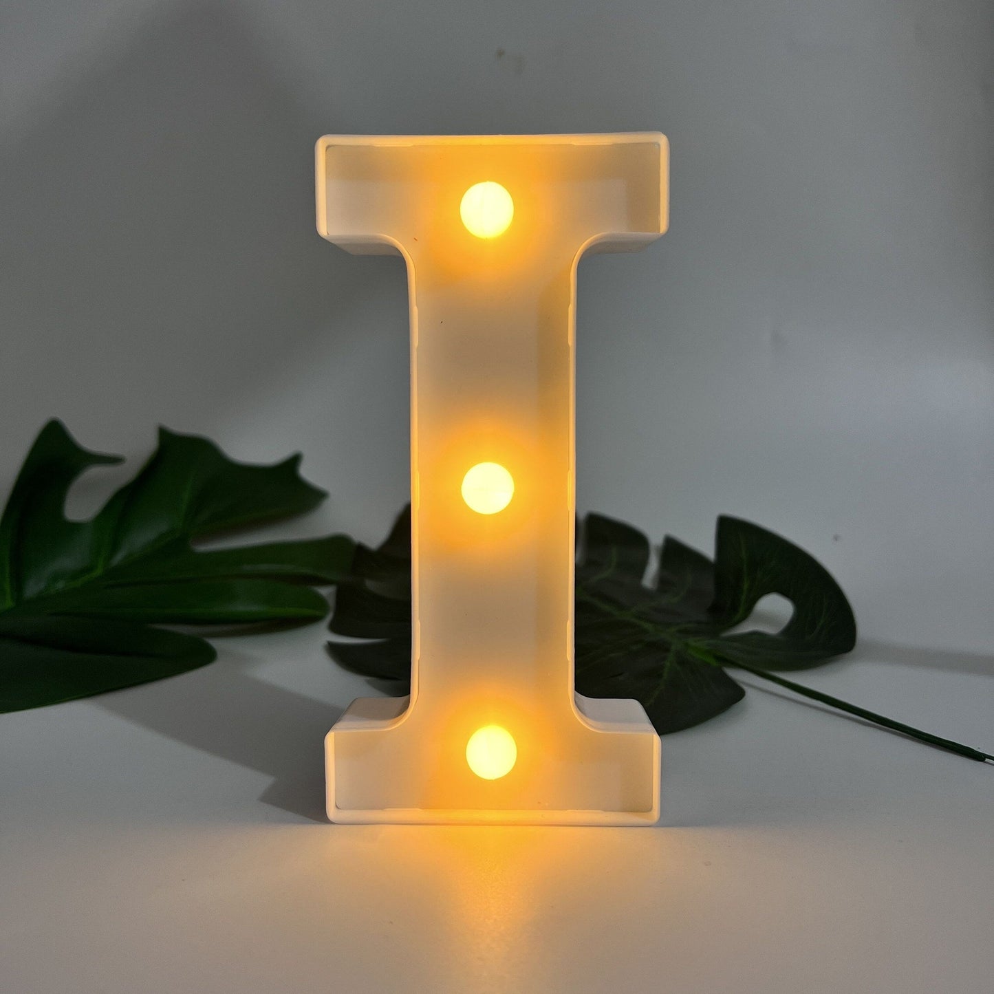 Sandsberg | LetterGlow - Wireless LED-Buchstabenlampe für einzigartigen Stil