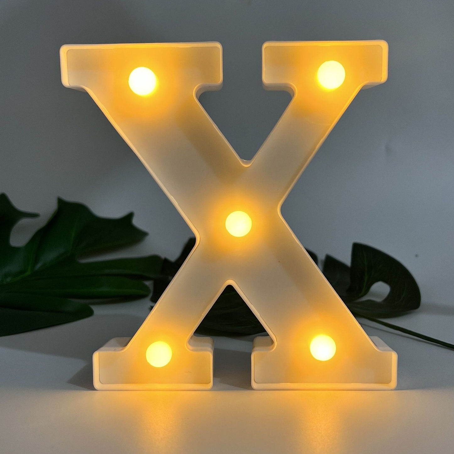 Sandsberg | LetterGlow - Wireless LED-Buchstabenlampe für einzigartigen Stil
