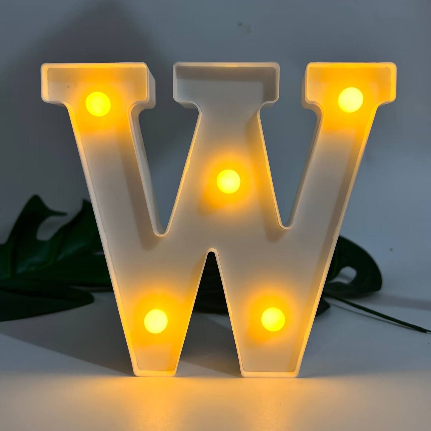Sandsberg | LetterGlow - Wireless LED-Buchstabenlampe für einzigartigen Stil
