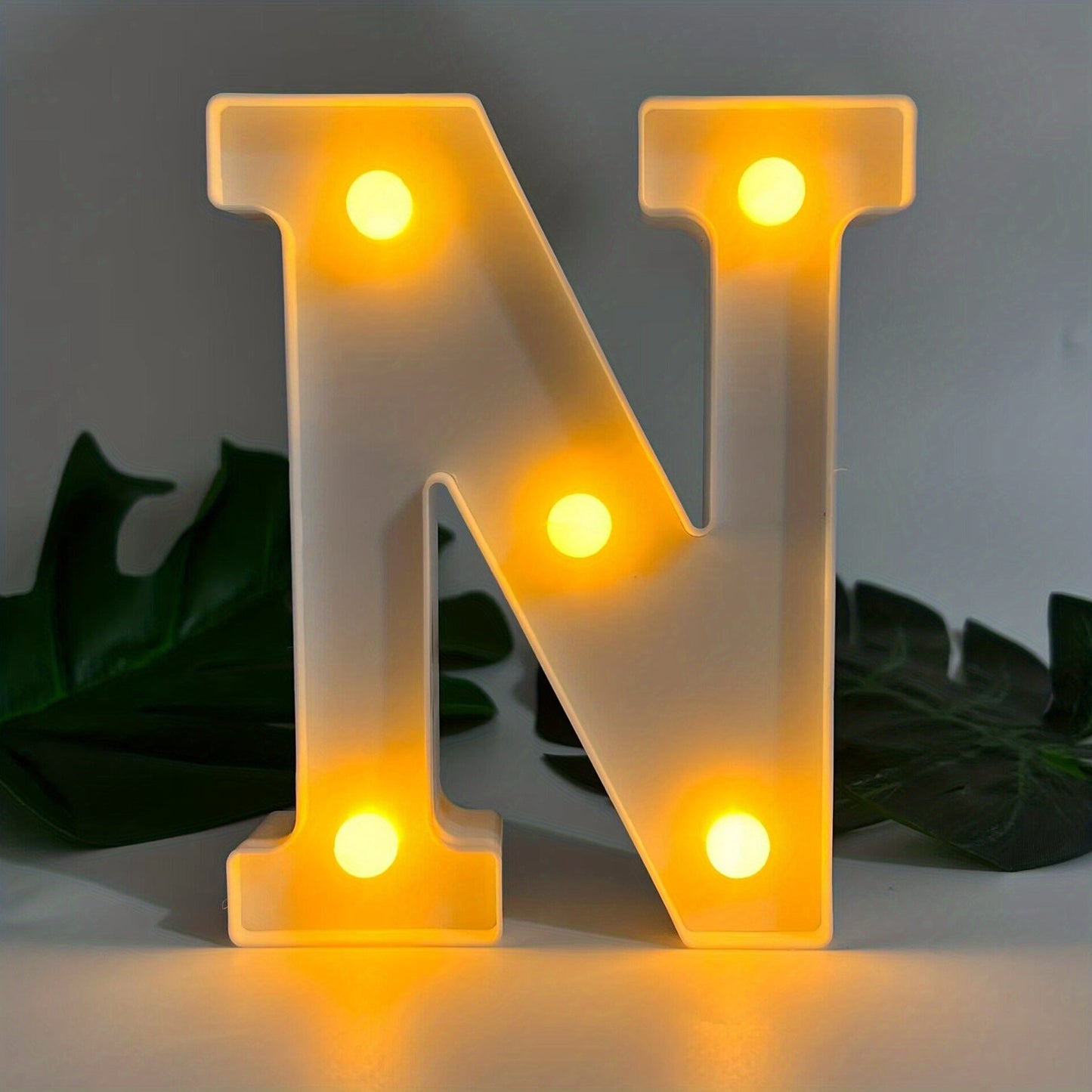 Sandsberg | LetterGlow - Wireless LED-Buchstabenlampe für einzigartigen Stil