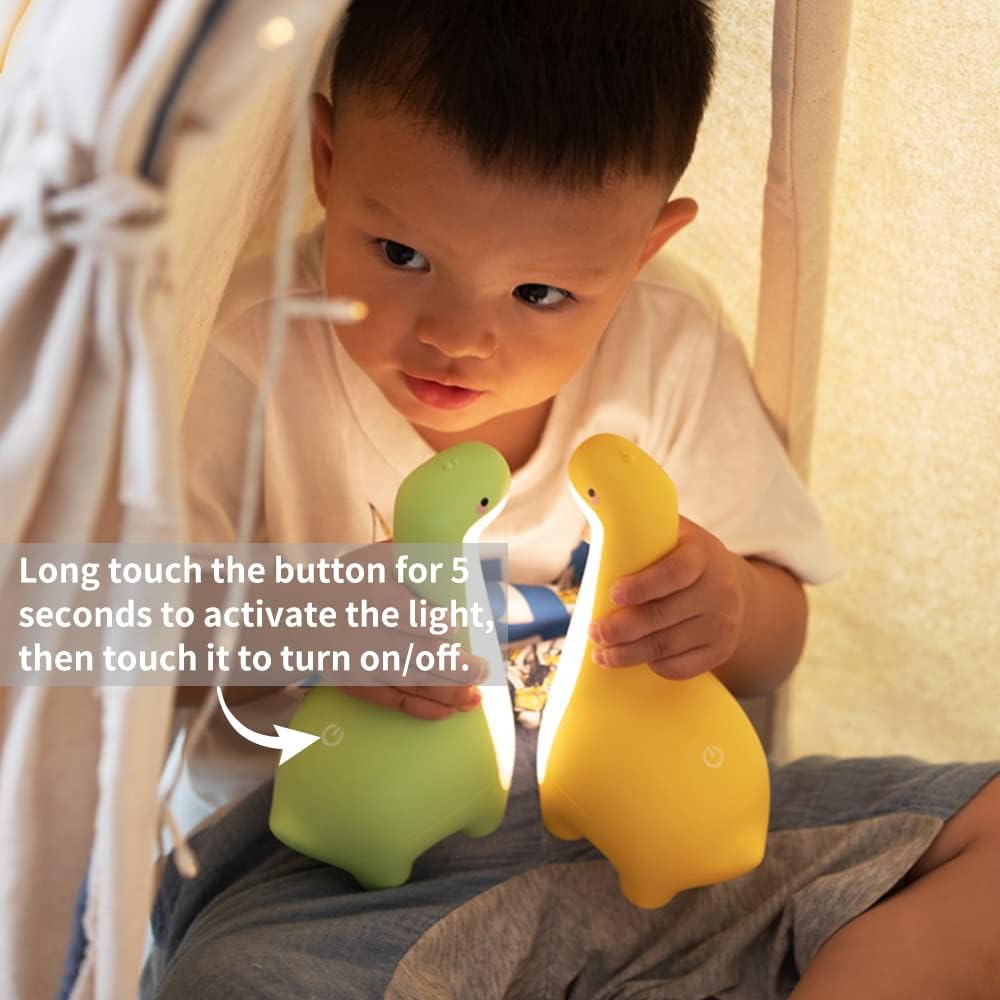 Sandsberg | DinoSnug – Weiches Leuchten Dinosaurier Nachtlicht für Kinder