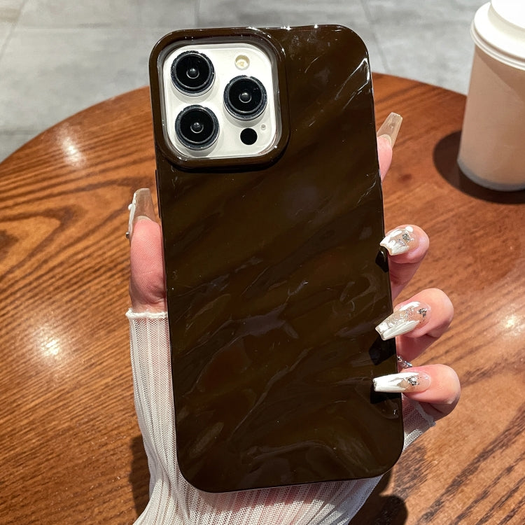 Sandsberg | Für iPhone 15 Pro Einfarbig Welle Textur TPU Handyhülle (Schokolade)