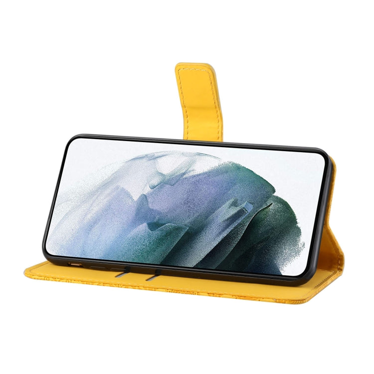 Für iPhone 15 Plus Ethno-Stil Prägungsmuster Leder Handyhülle (Gelb)