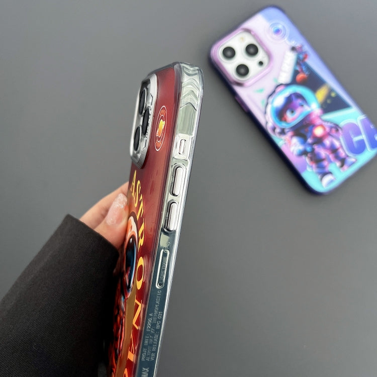 Für iPhone 14 Gravierte Bunte Astronaut Handyhülle (Dreieckiger Boden)