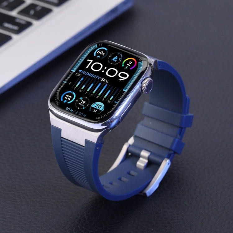 Sandsberg | Für Apple Watch Series 4 44mm Loners Liquid Silicone Uhrband (Silber Orange)