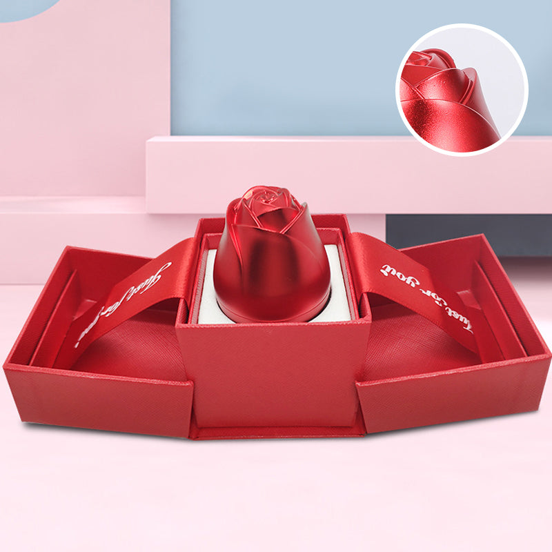 Geschenkbox mit Rosenschmuck