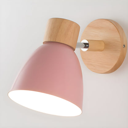 Houten Scandinavische wandlamp met schakelaar voor de slaapkamer