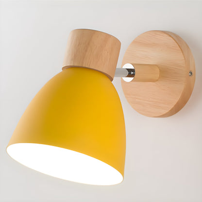 Houten Scandinavische wandlamp met schakelaar voor de slaapkamer