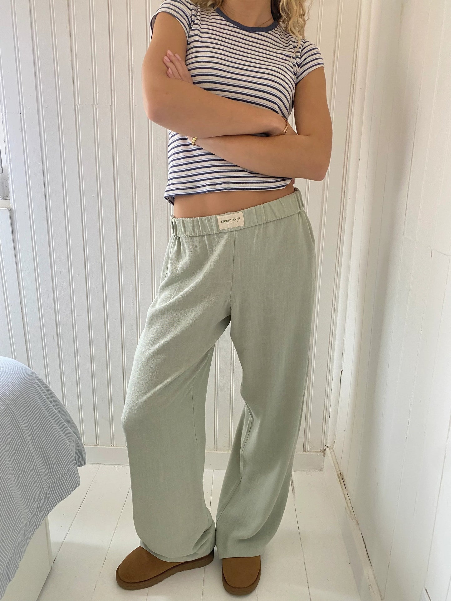 LOUNGE HOSE