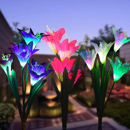 Sandsberg | Solar LED Blumenleuchten in Lilienform – Farbwechselnde Gartenlichter mit Stab für Außenbereiche