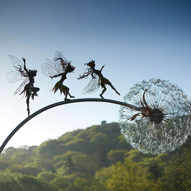 Feen und Löwenzahn tanzen zusammen Skulptur im Freien Garten