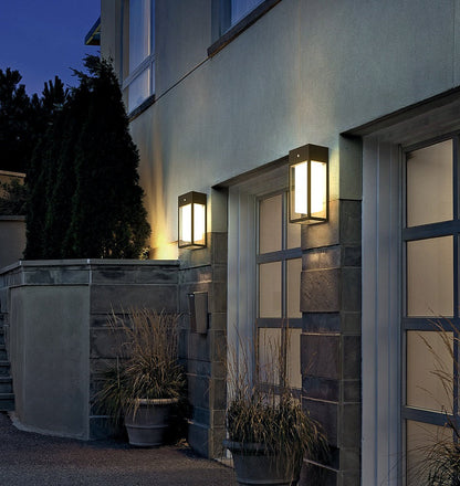 Sandsberg | SolarAura – Smarte Solar-Wandleuchte für den Garten