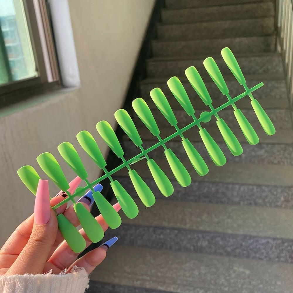 Sandsberg | On Nails - Elegante künstliche Nägel in 13 Farben