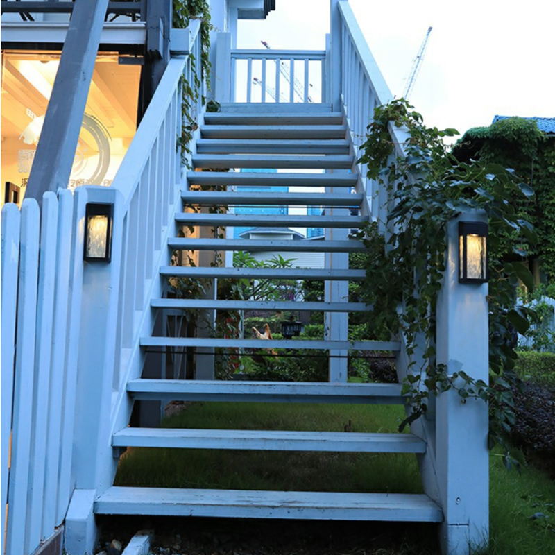 Sandsberg | SolarBurst – Außenwandleuchte mit Solarenergie