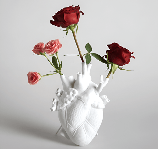 Herzförmige Harzblumenvase