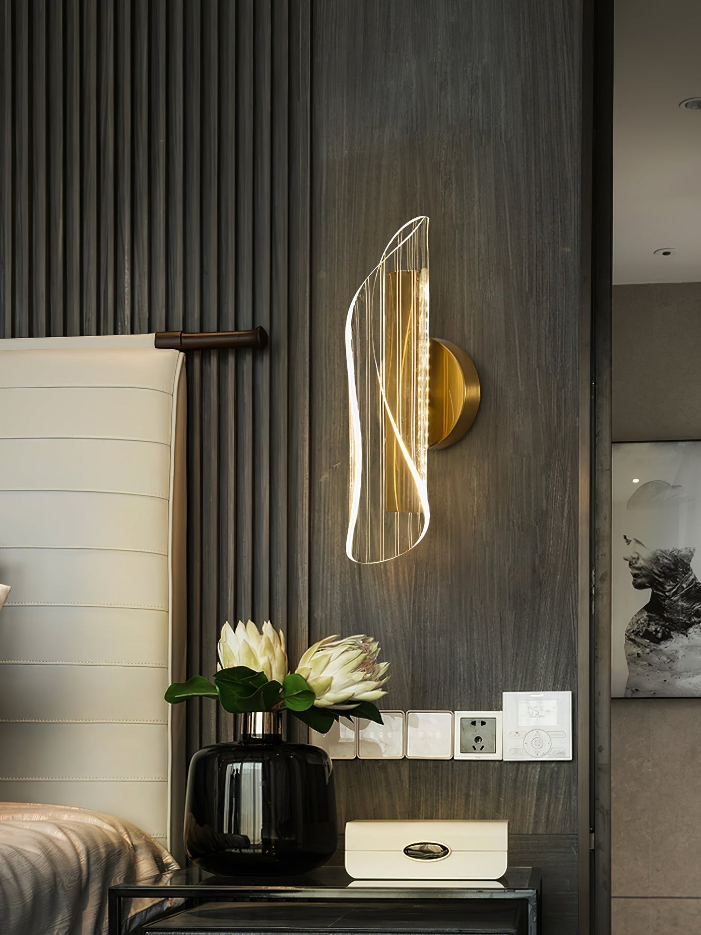 Sandsberg | CrystalAura – Funkelnde Kristallwandlampe für einen glamourösen Touch