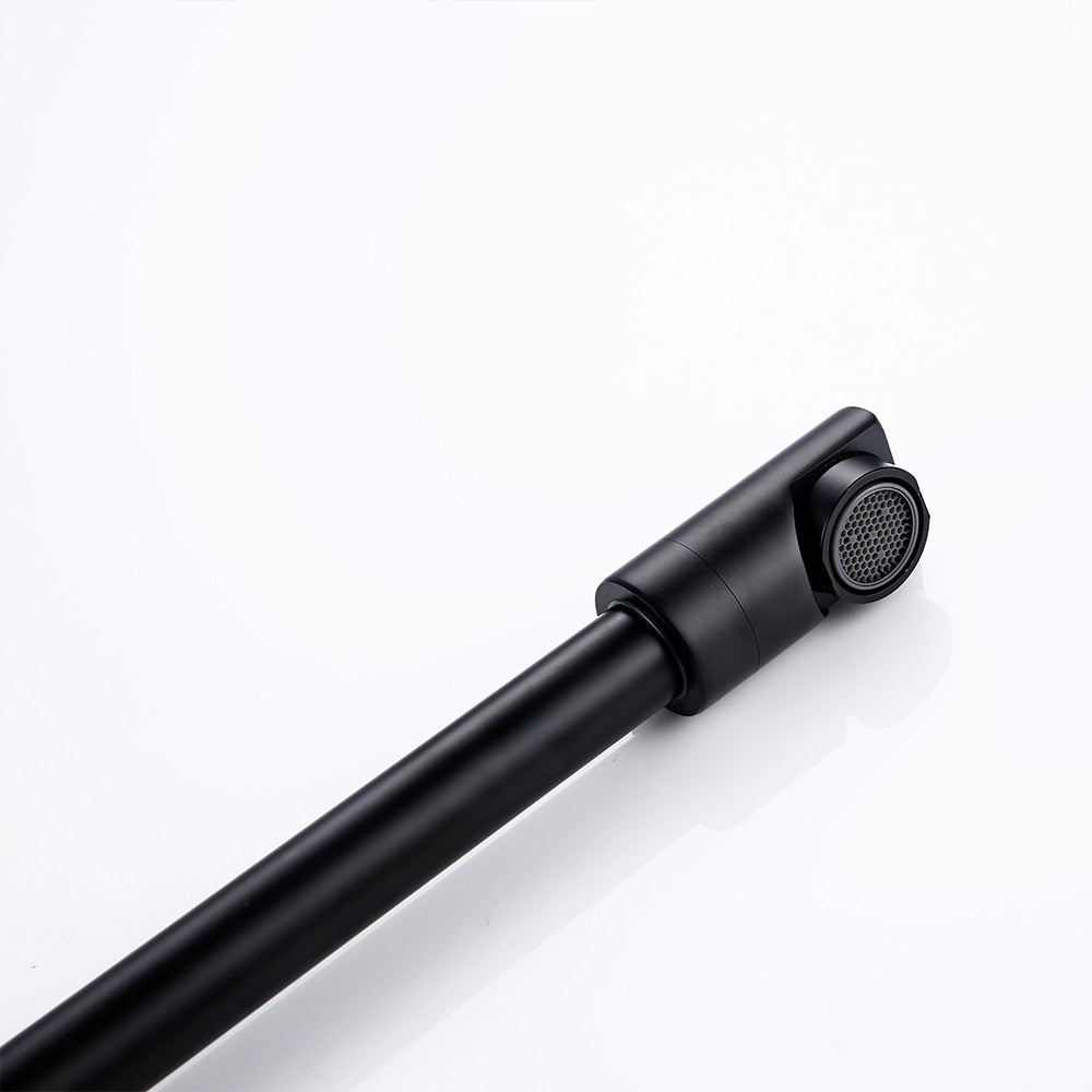 Sandsberg | Flexibler Küchenwasserhahn mit herausziehbarem Spray – Edelstahl-Design