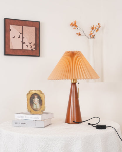 Sandsberg | AntiqueRadiance – Elegante Holz- und Metalltischlampe