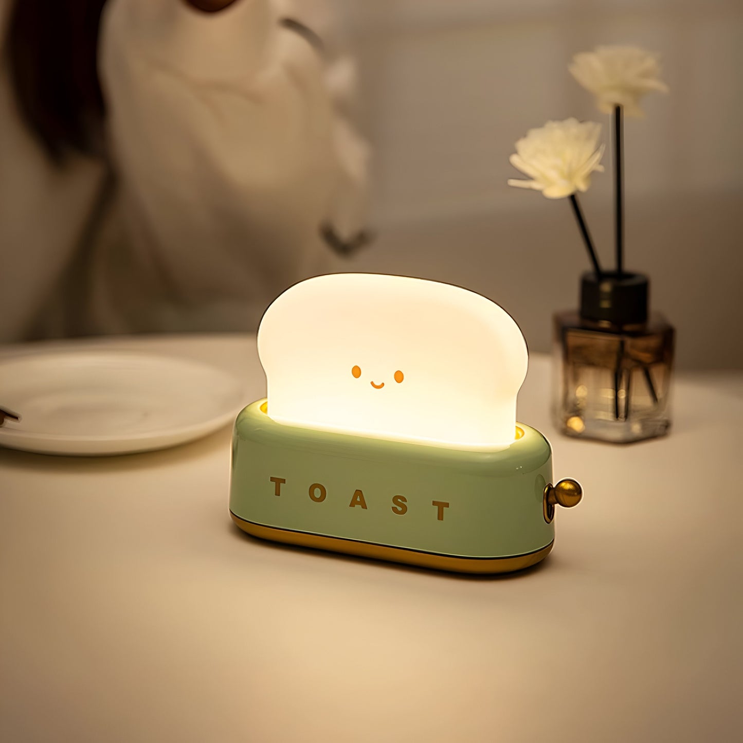 Sandsberg | TinyToast Tischlampe – Tragbare toasterförmige Nachtlicht mit dimmbarer LED & USB-Anschluss