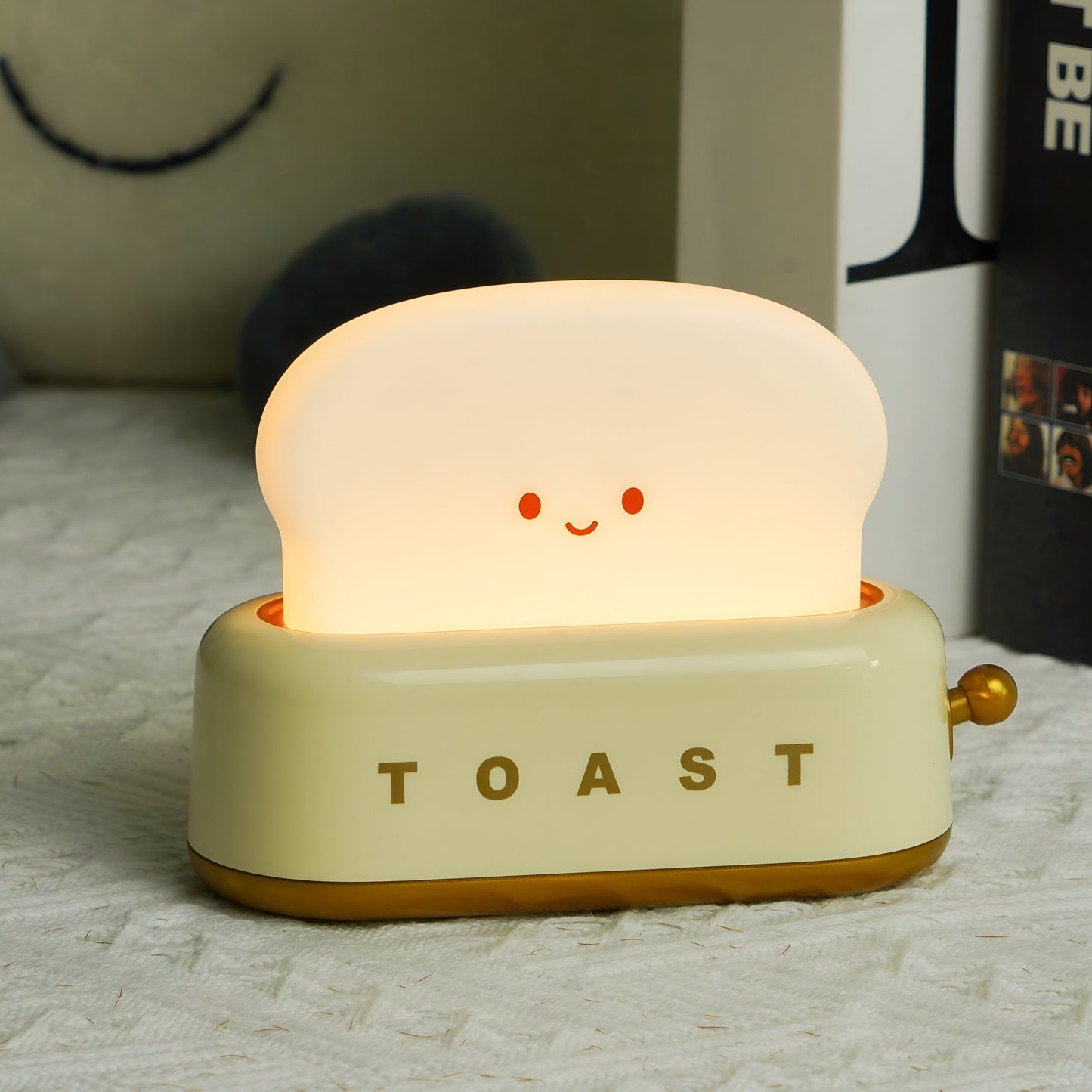 Sandsberg | TinyToast Tischlampe – Tragbare toasterförmige Nachtlicht mit dimmbarer LED & USB-Anschluss